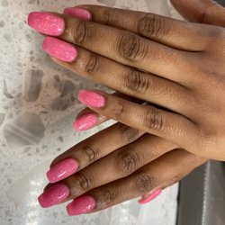 Vy Nails