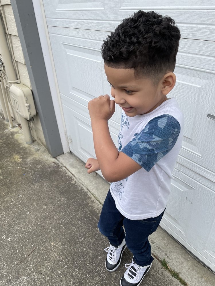 SHARP FADEZ BEAUTY & BARBER LOUNGE 54 Photos 820 6th Ave,