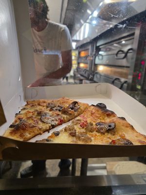 Bub and Grandma’s Pizza by null