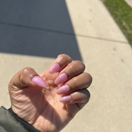 Gel nail fill in. Pink sparkly nails Gel nail fill in. Pink sparkly nails