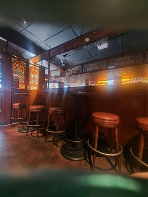 Pineapple Hill Saloon & Grill by null