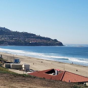 Torrance Beach - Torrance Beach view from the parking lot, left view - towards Palos Verdes - Beaches Near Me - Torrance, California Torrance Beach - Torrance Beach view from the parking lot, left view - towards Palos Verdes - Beaches Near Me - Torrance, California