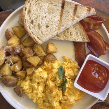 MeeMa’s - Breakfast plate with bacon and scrambled eggs w/ cheese - Breakfast & Brunch Near Me - Long Beach, California MeeMa’s - Breakfast plate with bacon and scrambled eggs w/ cheese - Breakfast & Brunch Near Me - Long Beach, California