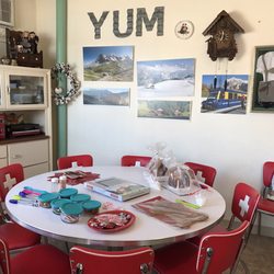 Kindli Haus - Table for gatherings