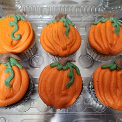 Sydenham Sweet Bakery - Thanksgiving/halloween/ fall cupcakes