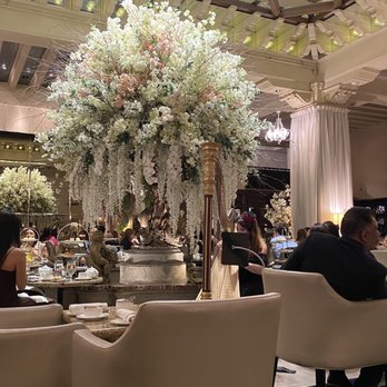 Palm Court - Bars Near Me - Chicago, Illinois