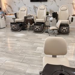 Lunas Nail Bar