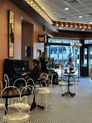 Cafe Beignet, Canal St. by null