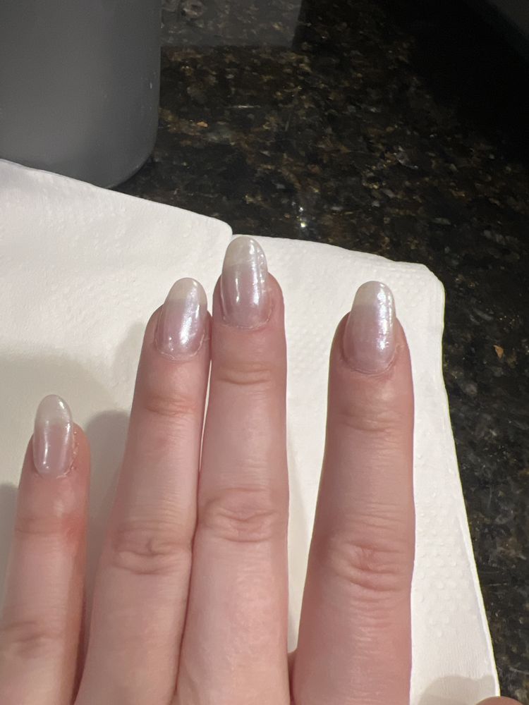 Bella Nail & Spa Logo