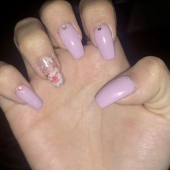Q Nails & Spa - (Dip) Nails by Tracy - Nail Salons Near Me - Riverside, Illinois
