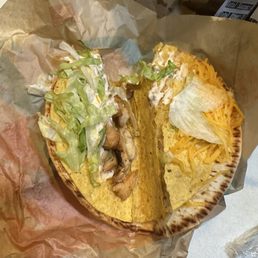 Gordita crunch with a couple pieces of chicken Gordita crunch with a couple pieces of chicken