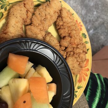 Splendido - Kids chicken fingers and fruit - American Near Me - Orlando, Florida Splendido - Kids chicken fingers and fruit - American Near Me - Orlando, Florida