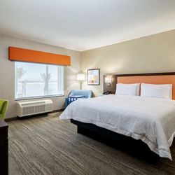 Hampton Inn & Suites Indio - Guest room
