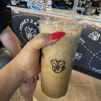 Honey 2 A Bee - White Mocha Latte with oat milk - Coffee & Tea Near Me - Tempe, Arizona Honey 2 A Bee - White Mocha Latte with oat milk - Coffee & Tea Near Me - Tempe, Arizona