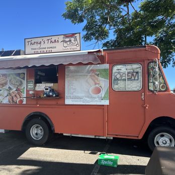 Thong's Thai Lunch Wagon - Food Trucks Near Me - Waipahu, Hawaii