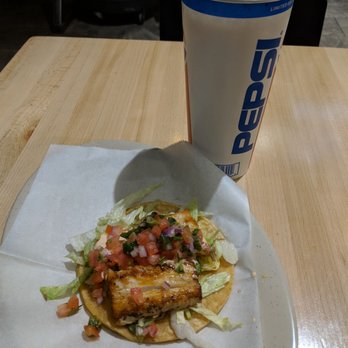 Big Wig Tacos - Big Wig: Best Fish (Mahi Mahi) Taco in Chicago! - Mexican Near Me - Chicago, Illinois