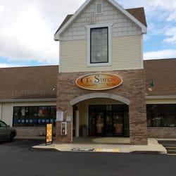 Francois Citgo - Conveniently located by the Reddan Soccer Complex