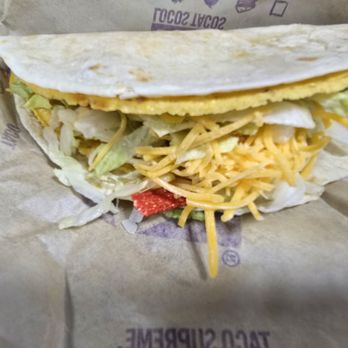 Taco Bell - Lettuce when I requested no lettuce and the receipt states "No Lettuce". - Fast Food Near Me - Argyle, Texas