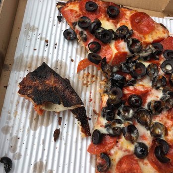 Ugo's Pizza - This is the horrible kind of pizza you can expect for a ridiculous price!!! Owner no longer cares - Pizza Near Me - Stayton, Oregon