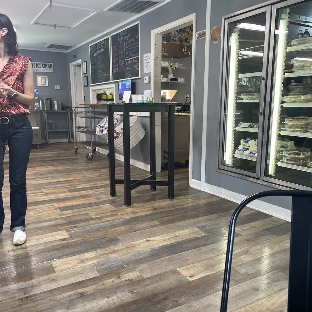 Sandwich ordering area