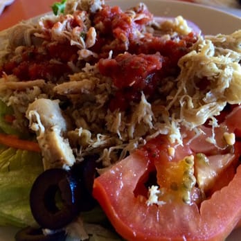 Willow Ranch - Deep pit salad w/pulled chicken smoked so perfectly tender w awesome seasoning, barely used the salad dressing! - Barbeque Near Me - Buttonwillow, California Willow Ranch - Deep pit salad w/pulled chicken smoked so perfectly tender w awesome seasoning, barely used the salad dressing! - Barbeque Near Me - Buttonwillow, California