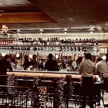 Pomeroy - Cook and busy bar - French Near Me - Winnetka, Illinois