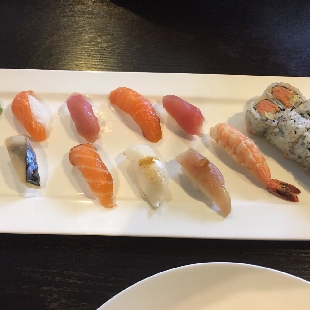 Umami - Sushi lovers platter with spicy tuna - Japanese Near Me - Bellevue, Nebraska Umami - Sushi lovers platter with spicy tuna - Japanese Near Me - Bellevue, Nebraska