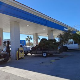 Exterior photo of Walmart Fuel Station - ORLANDO, Florida Exterior photo of Walmart Fuel Station - ORLANDO, Florida