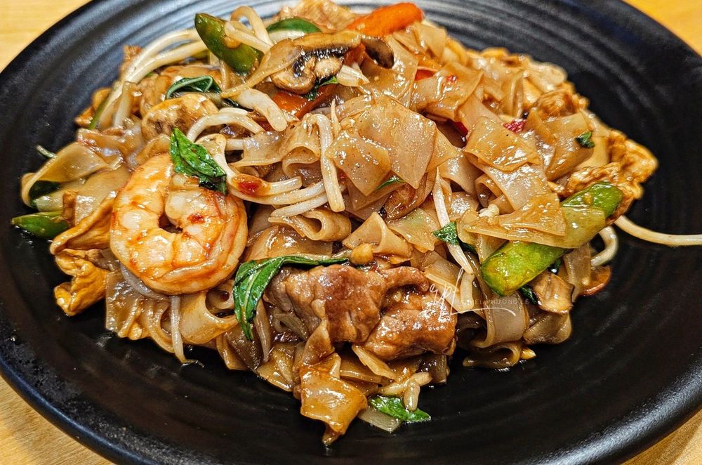 Food from Thai Zapp Thai & Ramen