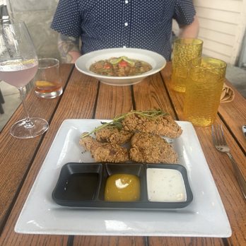 Honeymoon's Kitchen - Catfish special and fried chicken! - New American Near Me - Redding, California