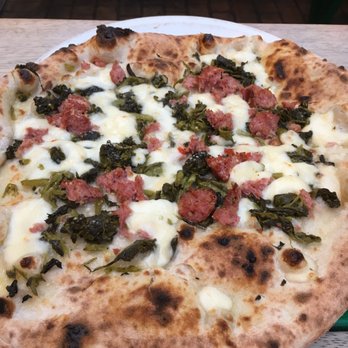 Pizza Pilgrims - Salsiccia e friarielli (white pizza) - Pizza Near Me - London, XGL