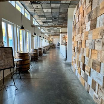 The Beamhouse - Entryway - Pizza Near Me - Glastonbury, Connecticut