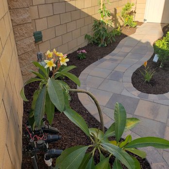 System Pavers - Meandering walkway - Masonry/Concrete Near Me - Orange, California System Pavers - Meandering walkway - Masonry/Concrete Near Me - Orange, California
