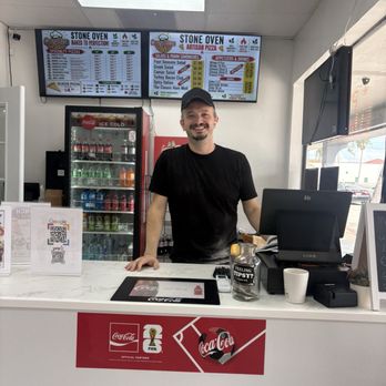 Coozy Pizza - Great service and food! - Pizza Near Me - Fort Myers, Florida
