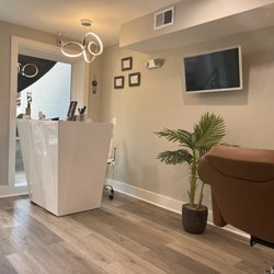 D'Perfect Brows Waxing and Sugaring