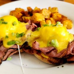 Southside Diner - Poached Bene with Montreal Smoked meat (tasty)