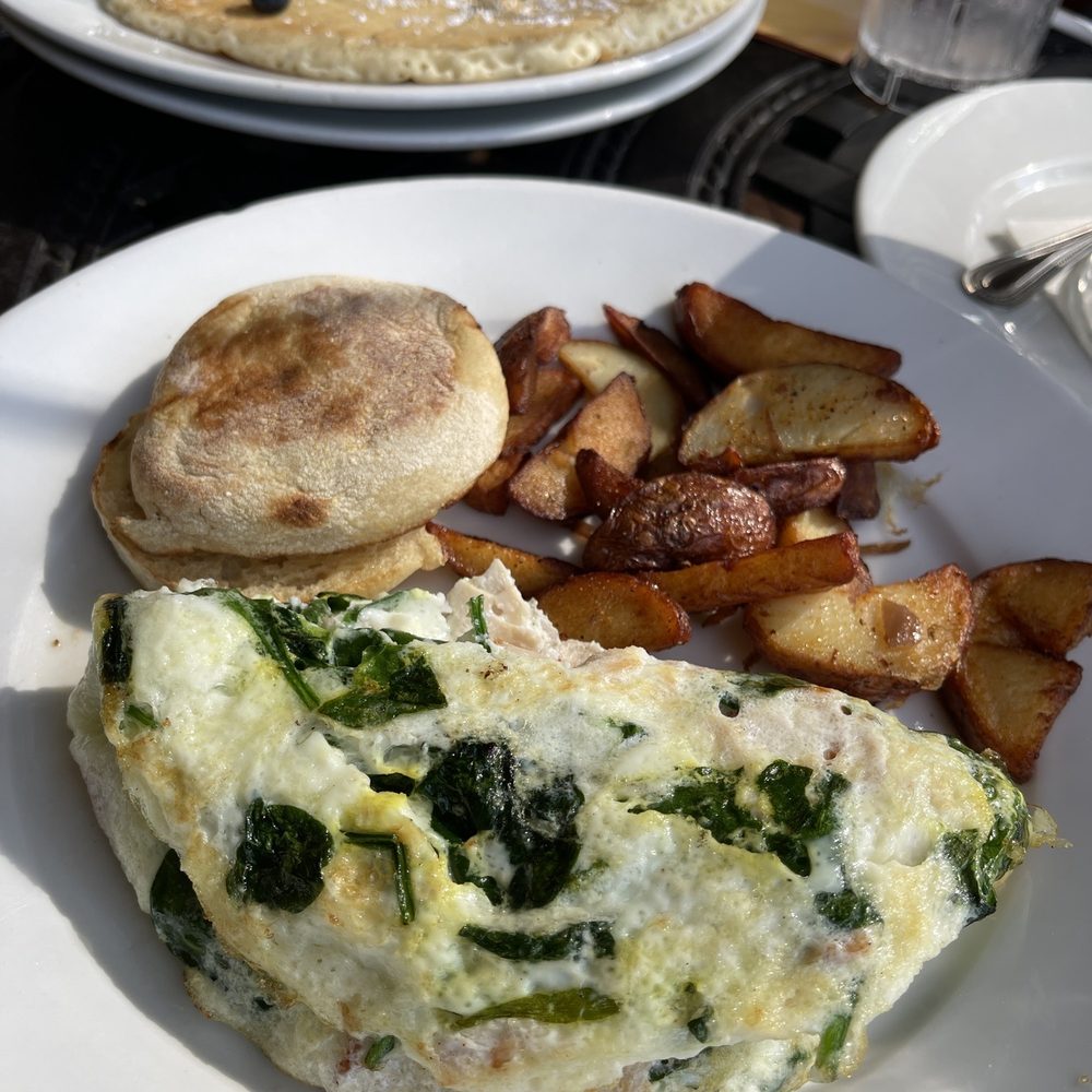 Peach Valley Cafè - Healthy Start Omelet - Breakfast & Brunch Near Me - Heathrow, Florida Peach Valley Cafè - Healthy Start Omelet - Breakfast & Brunch Near Me - Heathrow, Florida