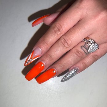 2Q Nail Spa + Eyelashes - Nail Salons Near Me - Montclair, California