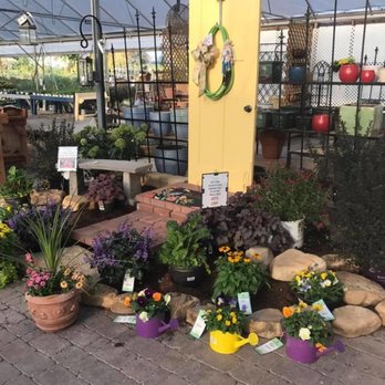 Colonial Classics - Colonial Classics Landscape & Nursery - Nurseries & Gardening Near Me - Newburgh, Indiana