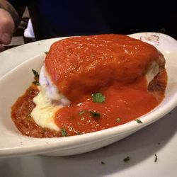 Mediterraneo - Lasagna, no seasoning, very bland sauce.
