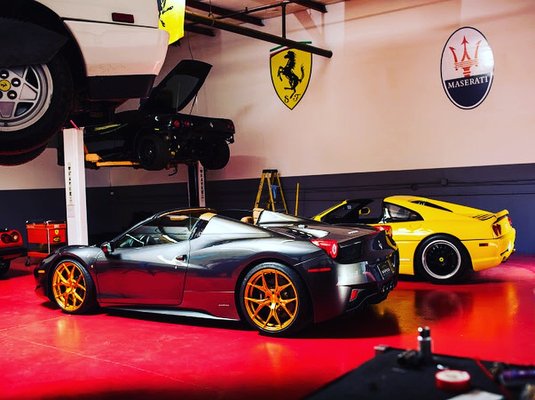 ☆ Ferrari Grade Up Parts The elusive Upgrade Parts set for Rosso's iconic 1/8 scale