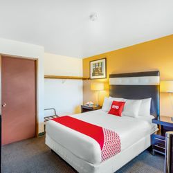 OYO Hotel Arlington WA I-5