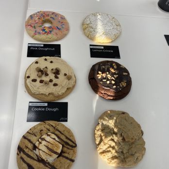 Crumbl - Temecula - Bakeries Near Me - Temecula, California