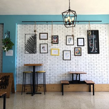 Sharana's Bistro - Cute interior - Breakfast & Brunch Near Me - Añasco, Puerto Rico