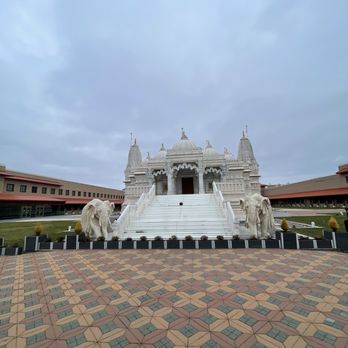 BAPS Shri Swaminarayan Mandir, Chicago - Hindu Temples Near Me - Bartlett, Illinois
