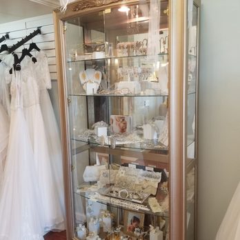 Bacio Bacio Bridal Salon - Bridal Near Me - Wellington, Florida