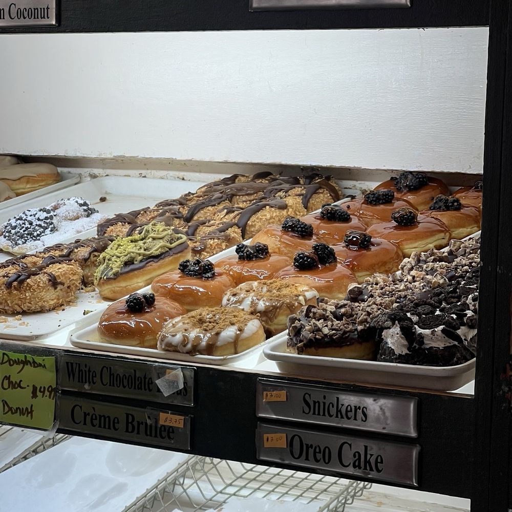 Moe's Doughs Donut Shop - Donuts Near Me - Brooklyn, New York