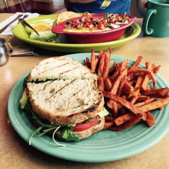 Geraldine's Counter - BLT & casserole brunch - American Near Me - Seattle, Washington