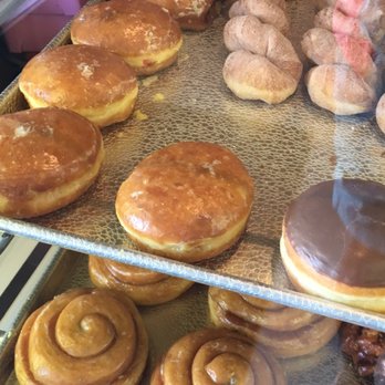Donut Den - Donuts Near Me - Petaluma, California Donut Den - Donuts Near Me - Petaluma, California