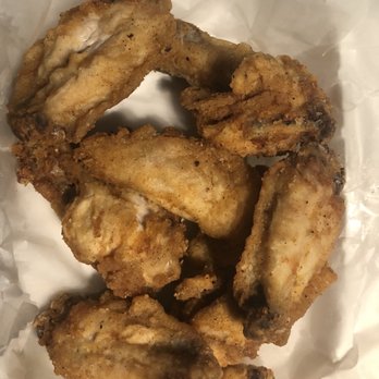 Original Magoo's Pizza - Fried Chicken Wings - 8 piece. Good. Nothing exceptional. - Pizza Near Me - Honolulu, Hawaii Original Magoo's Pizza - Fried Chicken Wings - 8 piece. Good. Nothing exceptional. - Pizza Near Me - Honolulu, Hawaii